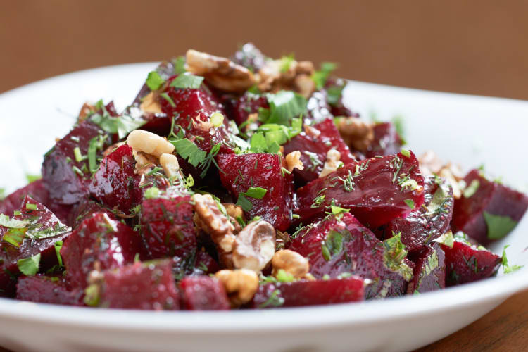 beet salad with pecans and cheese