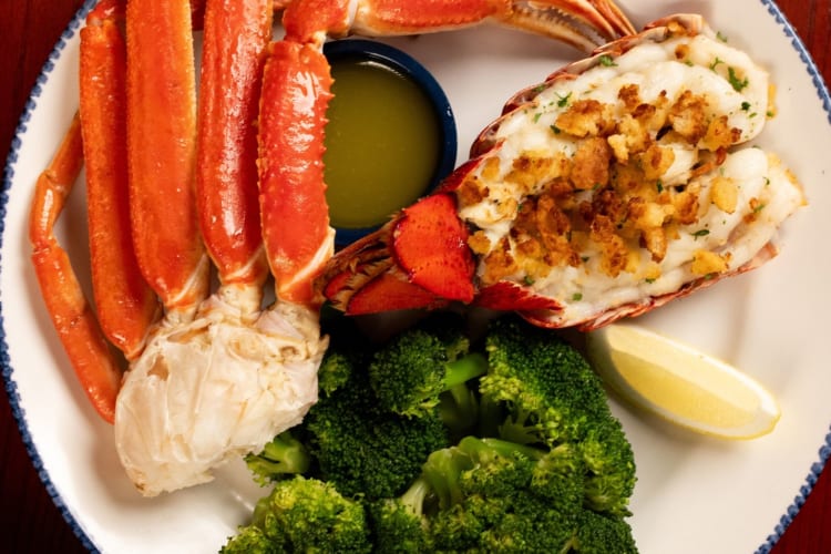 Seafood dishes are a paleo fast food.