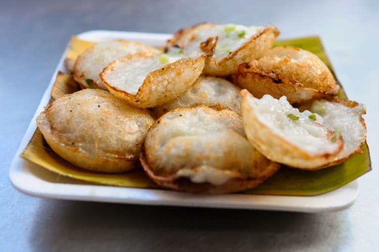 Khanom krok is a traditional Pattaya food
