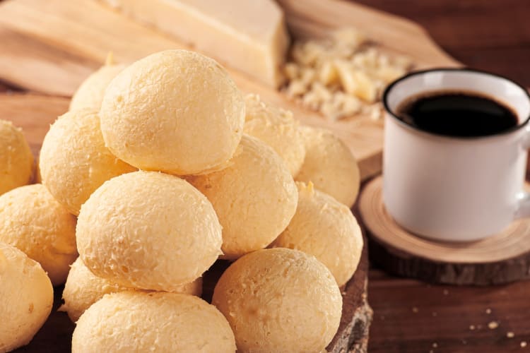 Pan de yuca is a famous Peruvian food.