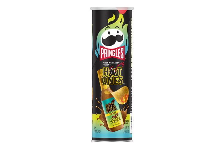 A tube of Hot Ones Los Calientes Verde Pringles