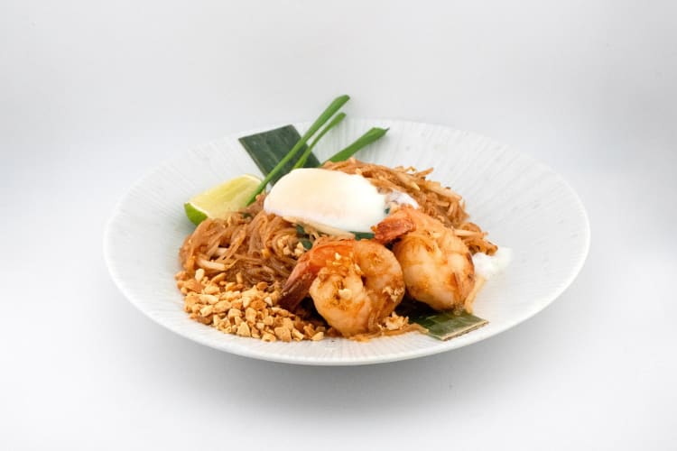 Shrimp pad thai from Obao, a restaurant in Hell's Kitchen