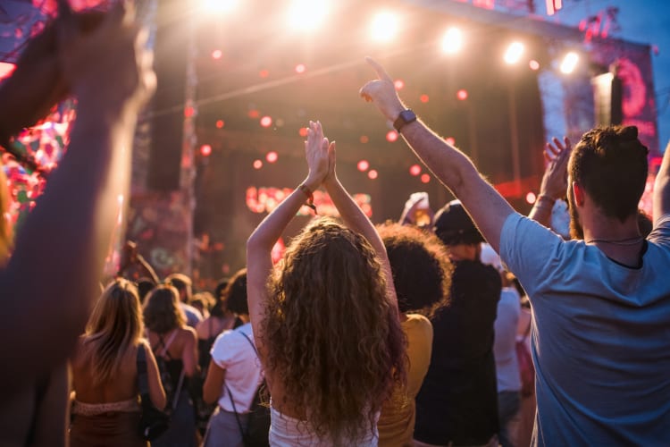 catch a concert with coworkers for a fun team building activity in austin