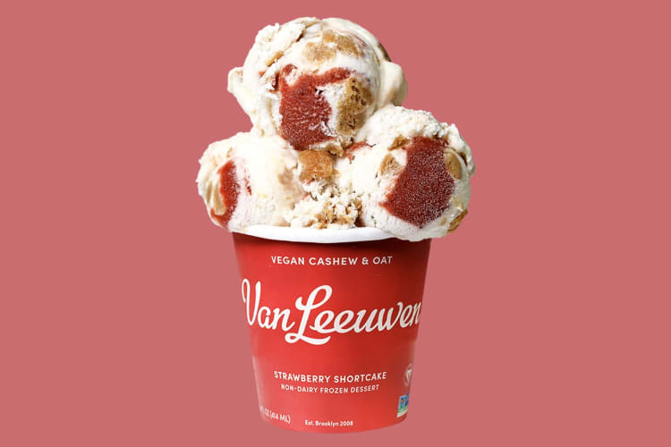 Vegan Strawbeery Shortcake ice cream