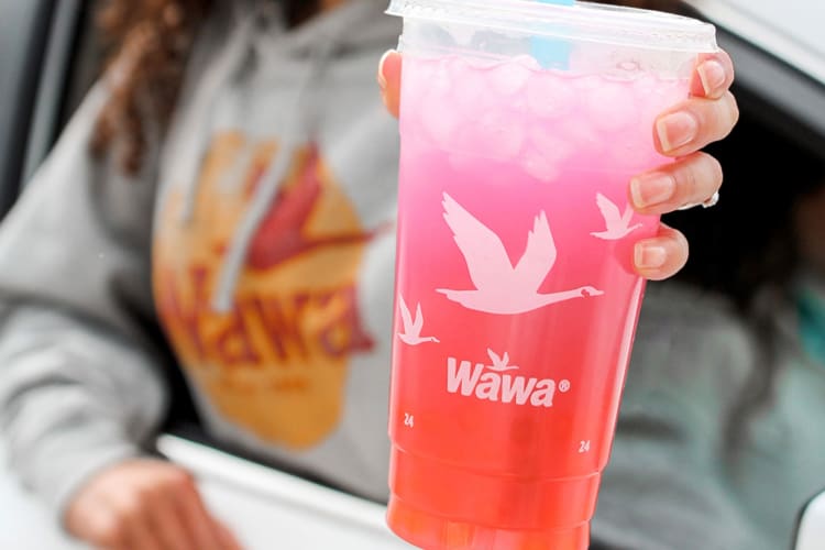 Strawberry jalapeño lemonade is a sweet and spicy drink from Wawa´s secret menu