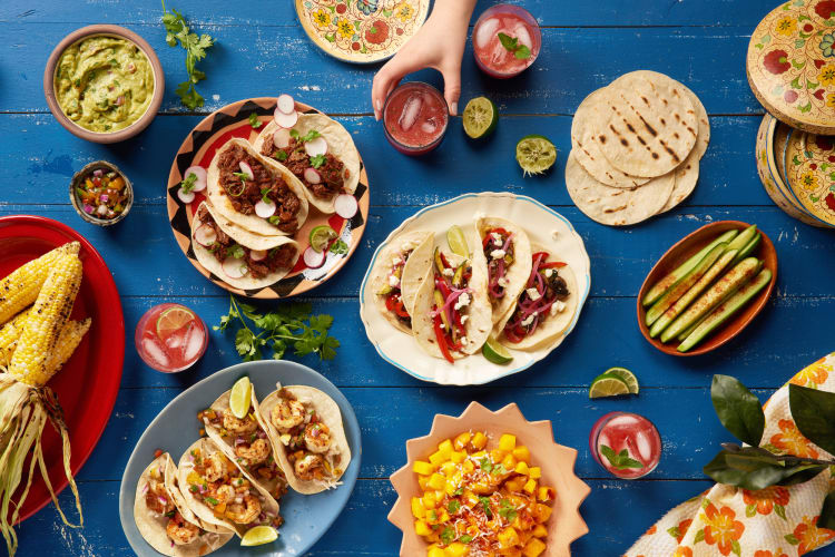 These Sustainable Salad Bowls Are The Trendiest Way To Lunch In NYC -  Secret NYC