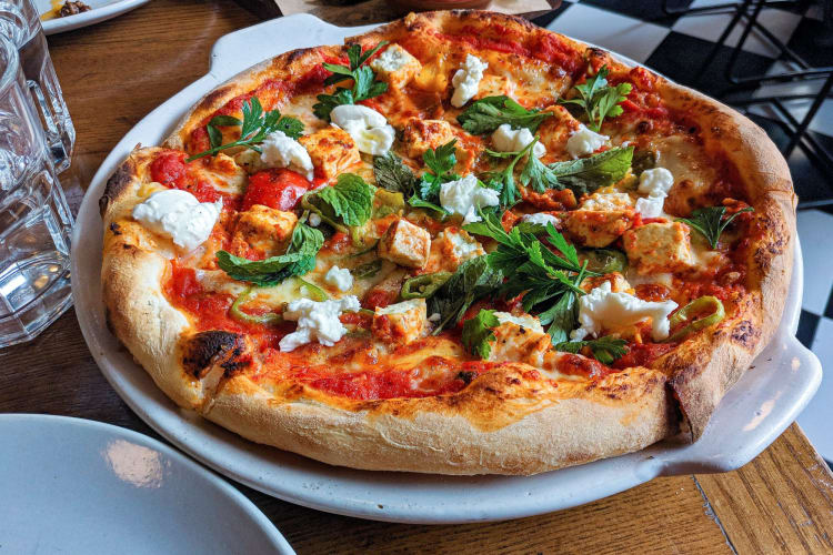 Enjoy these 17 spots for the best pizza in Brooklyn.