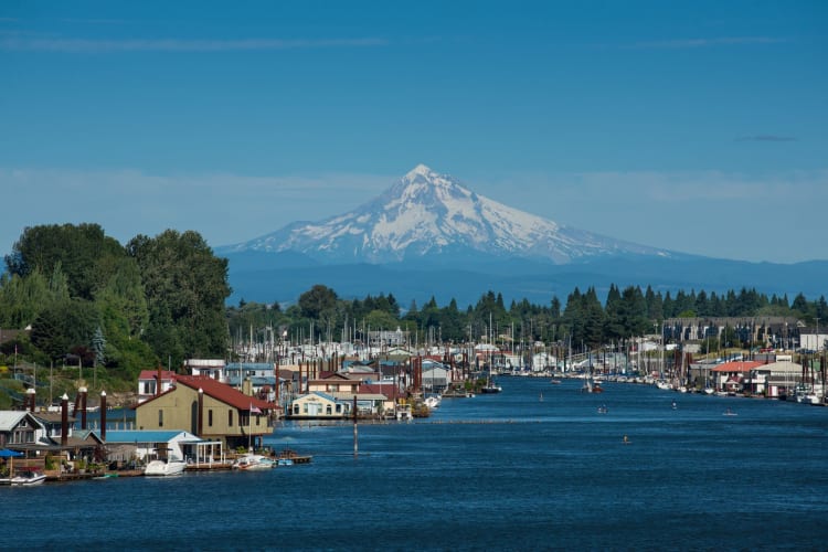 There is no lack of team building activities in Portland, Oregon.