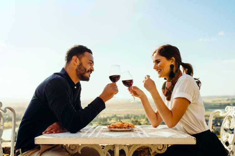 45 Best Valentine's Day Date Ideas For Romantic Couples In 2024