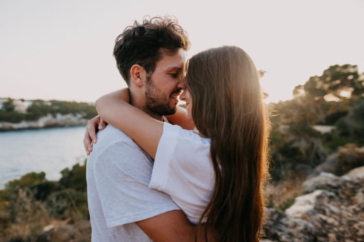 45 Best Valentine's Day Date Ideas For Romantic Couples In 2024