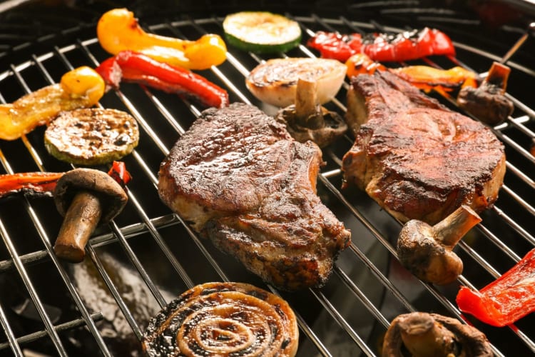 Five Best BBQ Gifts for Grilling Lovers