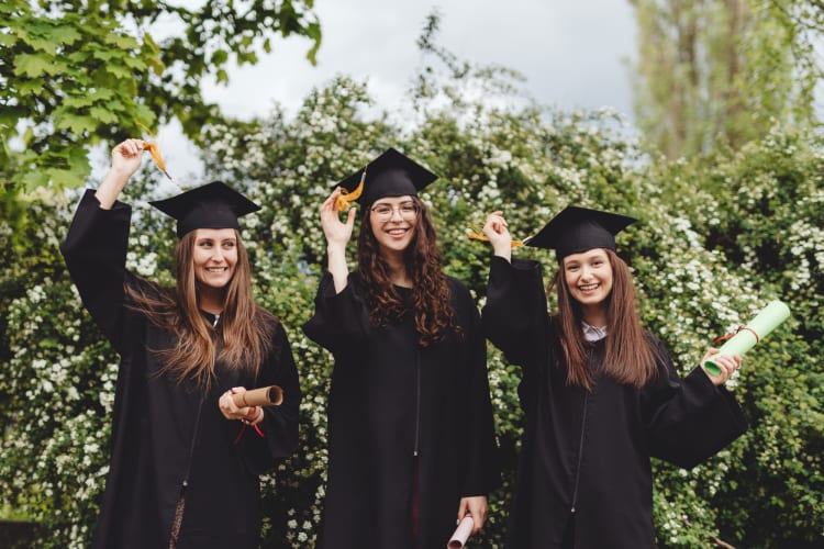 10 Meaningful DIY Graduation Gifts for Seniors - Decor by the Seashore