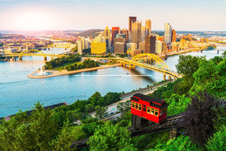 Team building activities in Pittsburgh range from sporty to artistic to cerebral.