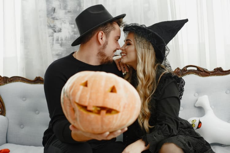 halloween date ideas