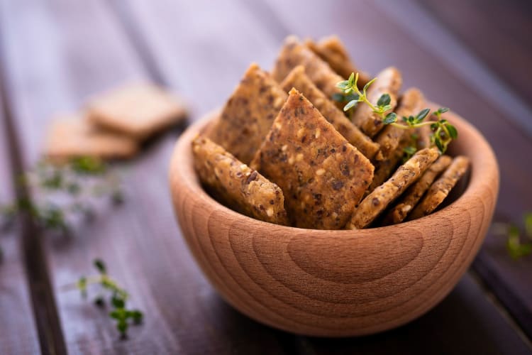 Healthiest Crackers | ANutr-Recommended | Cozymeal