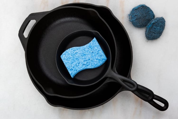 How To: Cast Iron Skillet Non-Stick and Lasts a Lifetime