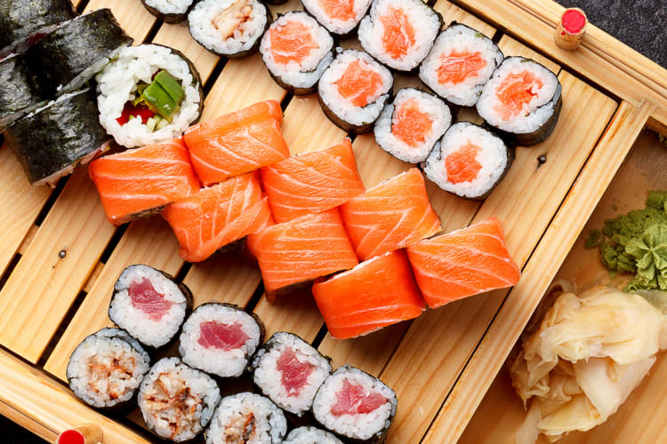 Looking for Essential Kitchen Tools for Your Sushi Journey