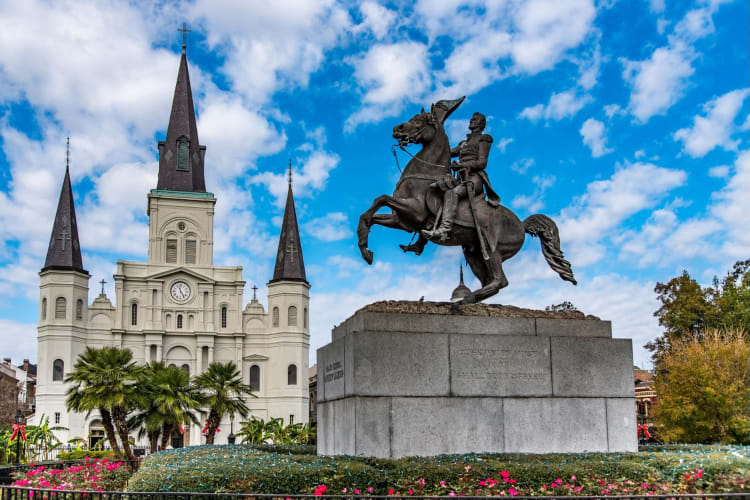 A Complete Guide to Visiting the Superdome 