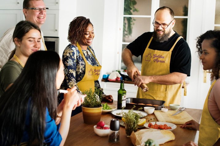 Why team building with Golden Apron