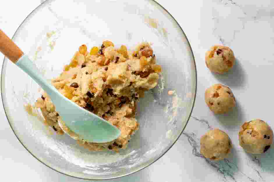 Vegan Cookie Dough Recipe: Freeze the dough for 10 minutes and then shape the dough into small balls.