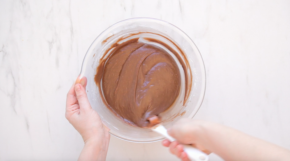 Strawberry Brownies Recipe: Add in the chocolate sauce or Nutella and whisk until well combined.