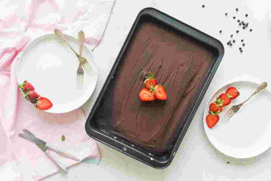 Strawberry Brownies Recipe: Next, make the chocolate ganache.