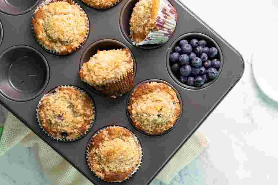 Gluten Free Blueberry Muffins Recipe: Make the topping by mixing together the flour, sugar and butter until the butter is pea-sized and the mixture is crumbly.