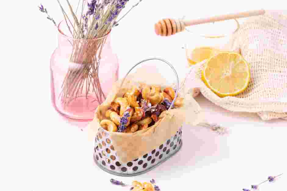 Honey Roasted Cashews Recipe: Let the cashews cool.