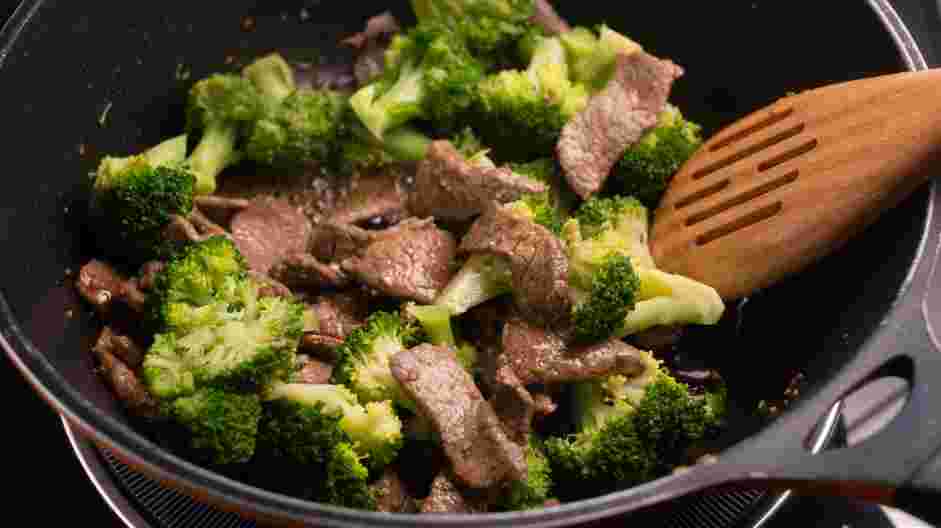 Keto Beef and Broccoli Recipe: Add the broccoli into the pan and cook for about 3 minutes.