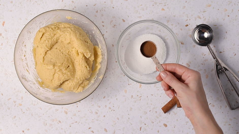 Cinnamon Cookies Recipe: Make the cinnamon-sugar coating.