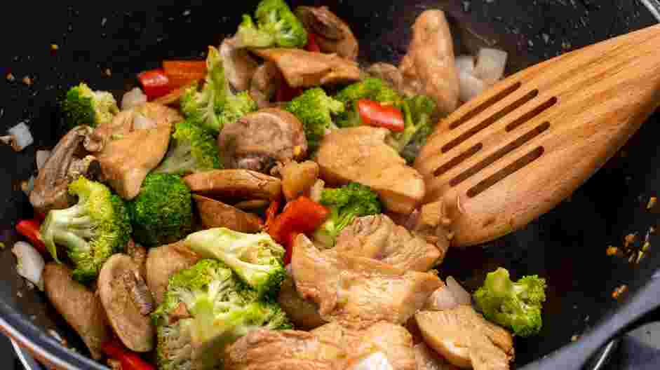 Keto Stir Fry Recipe: Add the cooked vegetables back into the skillet along with the remaining marinade, mushrooms and sesame oil.