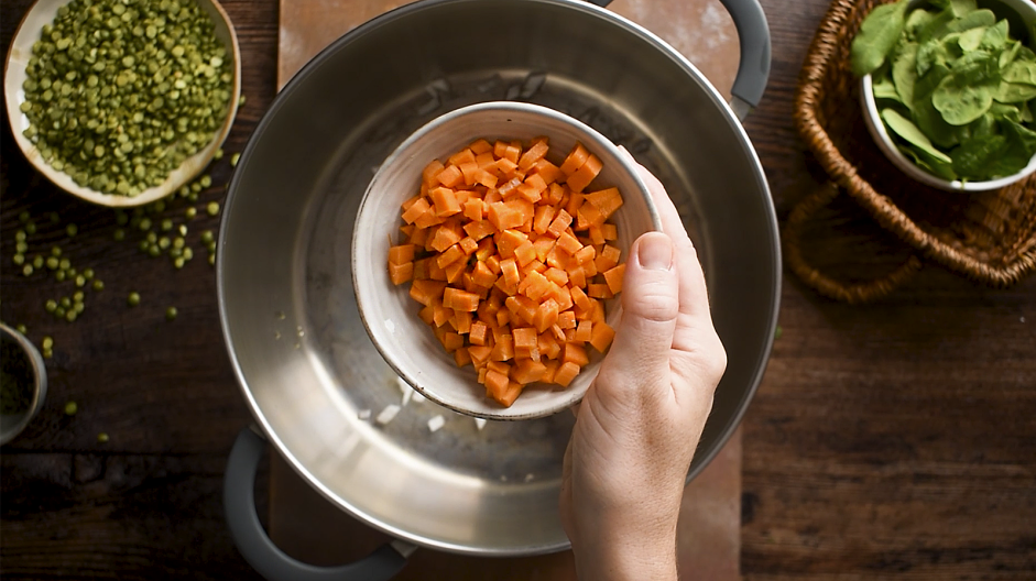 Vegan Lentil Soup Recipe:
In a large pot over medium heat, heat the olive oil.