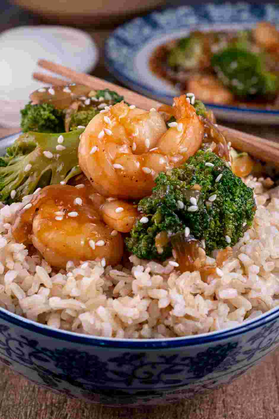 Shrimp and Broccoli Recipe: Garnish with scallions and sesame seeds.