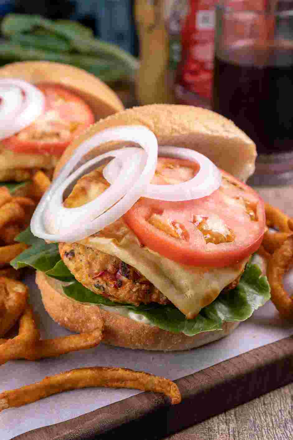 Air Fryer Turkey Burgers Recipe:
Assemble the burgers with the burger buns, red onion, tomato, lettuce and the turkey patty.