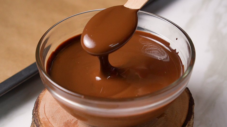 Hot Chocolate Spoons Recipe: 
Dip a plastic or wooden spoon into the melted chocolate.