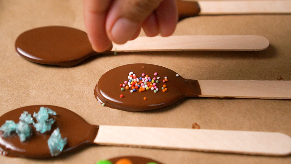 Hot Chocolate Spoons Recipe: Top each spoon with the prepared toppings.