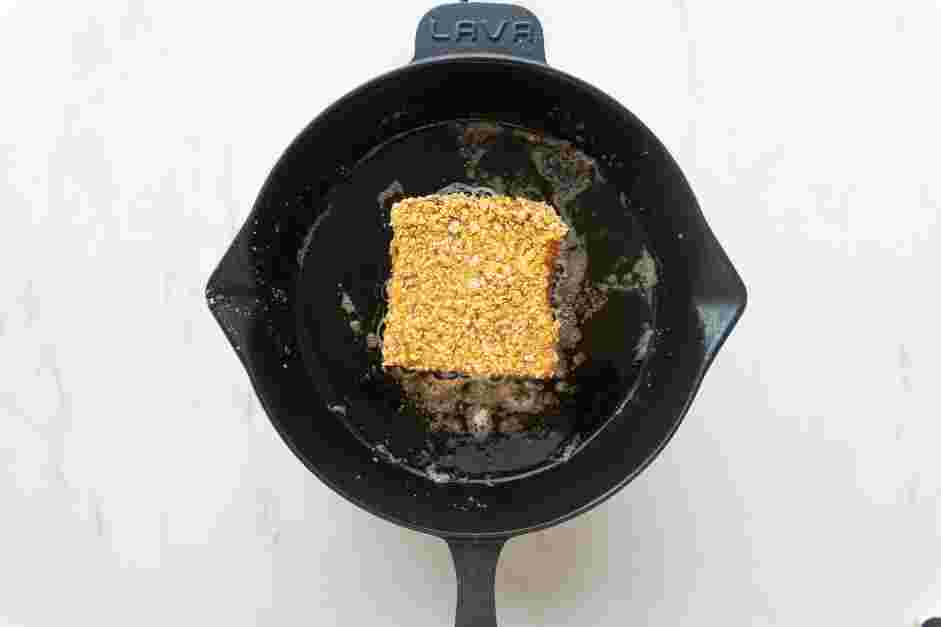 Eggnog French Toast Recipe:
Transfer the coated toast into the griddle or skillet and cook 4-5 minutes on each side until lightly browned and the toast is cooked through.