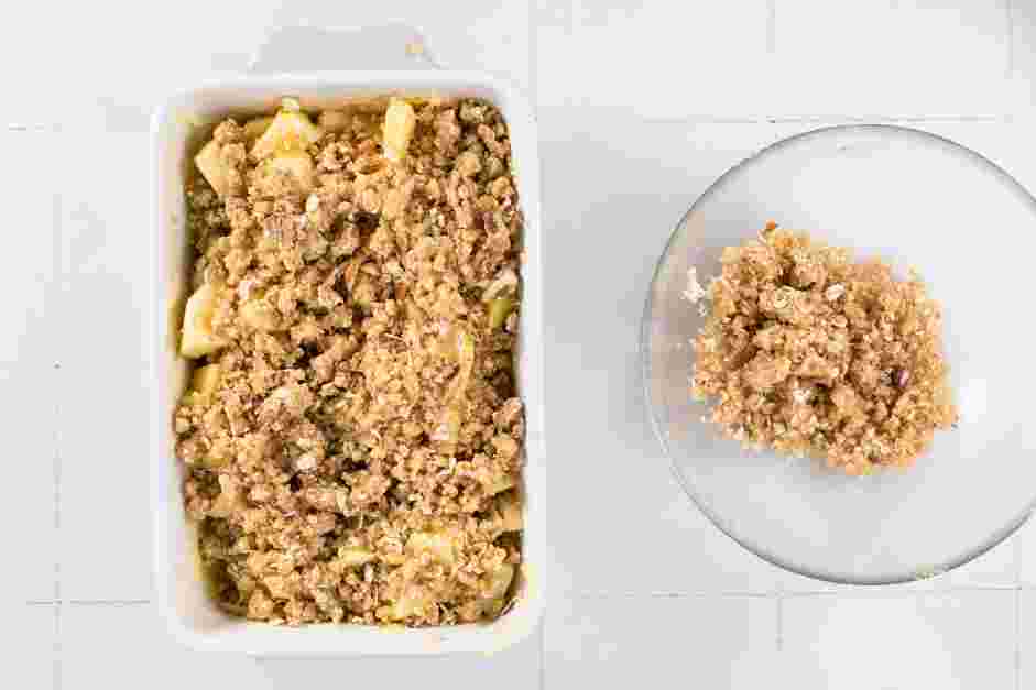 Vegan Apple Crisp Recipe:
Sprinkle the oat topping evenly over the apple mixture.