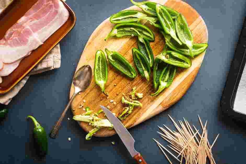 Keto Jalapeno Poppers Recipe:
Preheat the oven to 375°F.