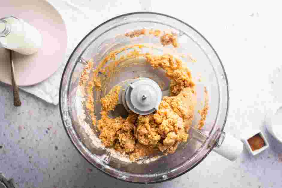 Cinnamon Graham Crackers Recipe: Add the honey mixture into the flour mixture and pulse until just combined.