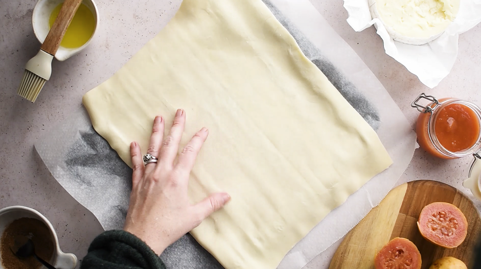 Baked Brie with Jam Recipe:
Unfold and roll out the creases of the puff pastry or the crescent roll dough.