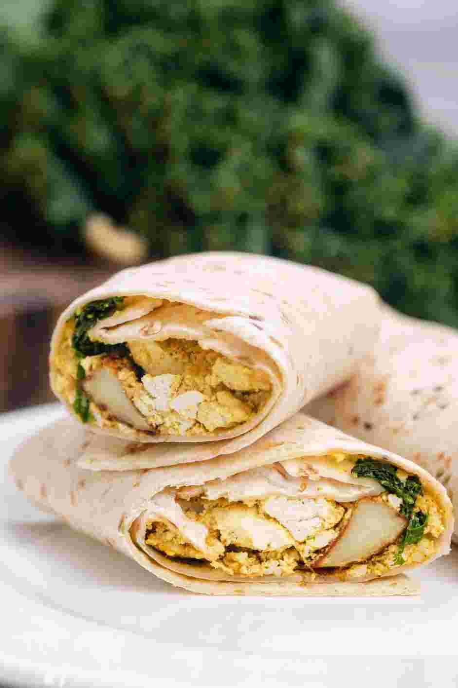 Vegan Breakfast Burrito Recipe: Serve immediately.