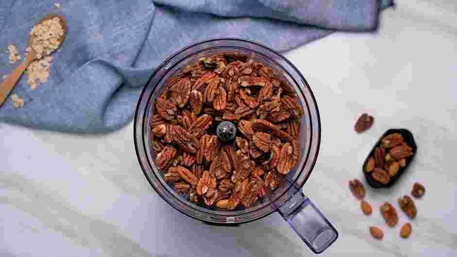 Gluten Free Granola Recipe:
Preheat the oven to 325°F.