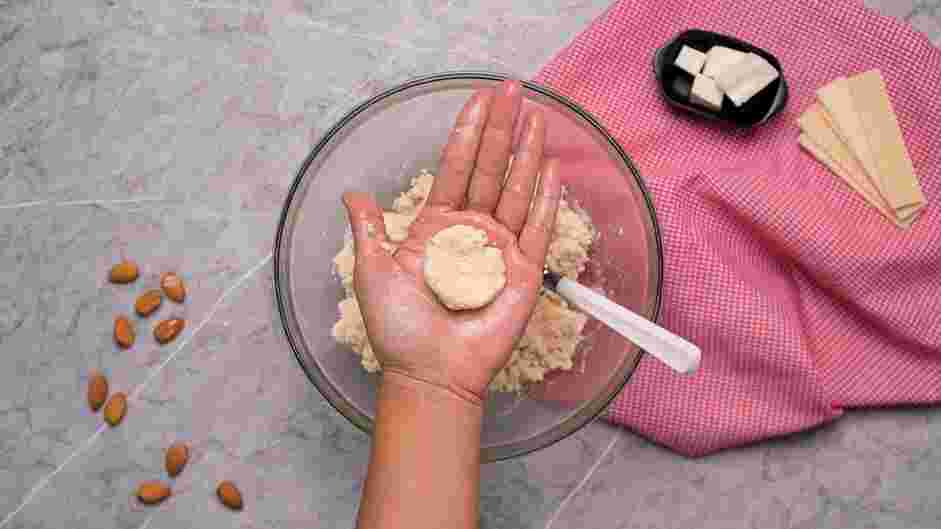 White Chocolate Truffle Recipe: 
Scoop one tablespoon of the white chocolate mixture into your hand and compact it together.