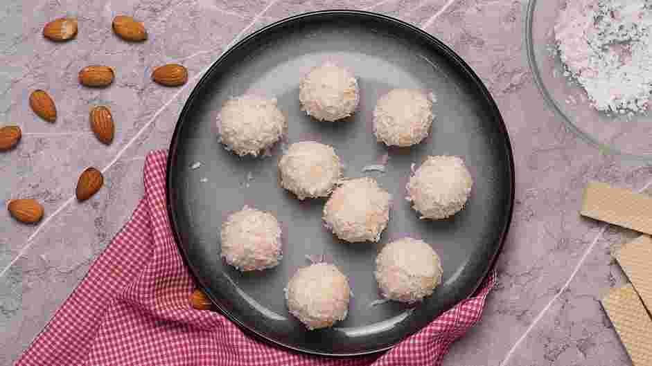 White Chocolate Truffle Recipe: Refrigerate the white chocolate truffles for at least 30 minutes before serving.