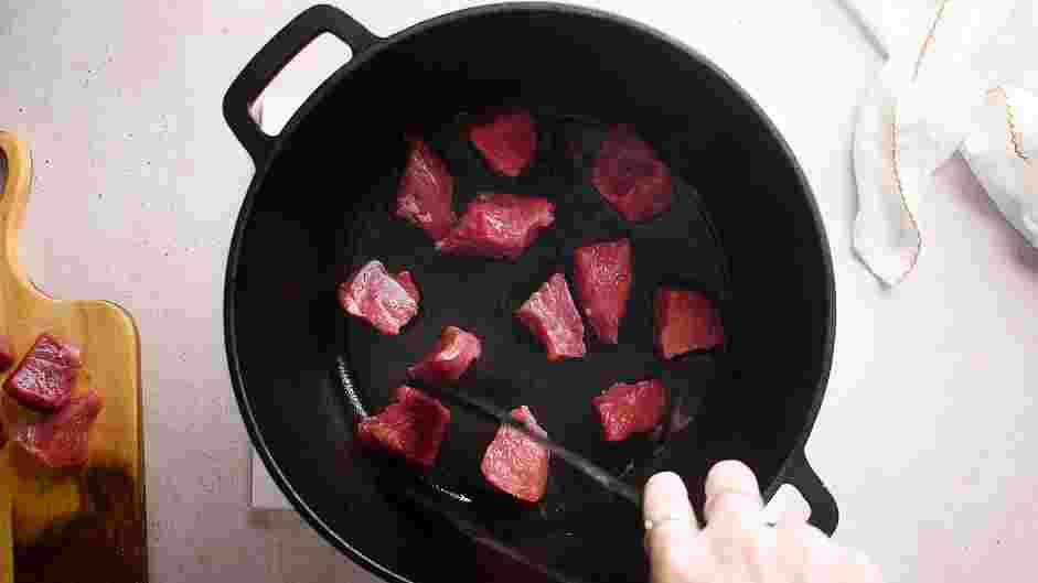 Keto Beef Stew Recipe:
In a large dutch oven or a pot with a heavy bottom over medium-high heat, heat the oil.