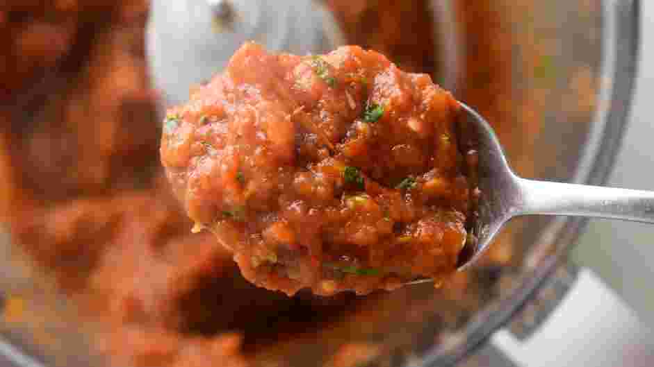 Salsa Roja Recipe: 
Pulse 8-10 times in the blender or until you achieve your desired texture.