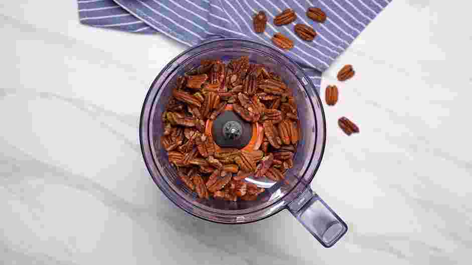 Honey Roasted Pecans Recipe: 
Preheat the oven to 325&deg;F.