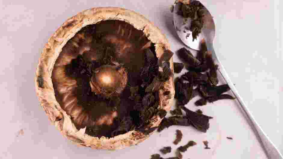 Portobello Mushroom Sandwich Recipe:
Use a paper towel to wipe off the top of the mushrooms.