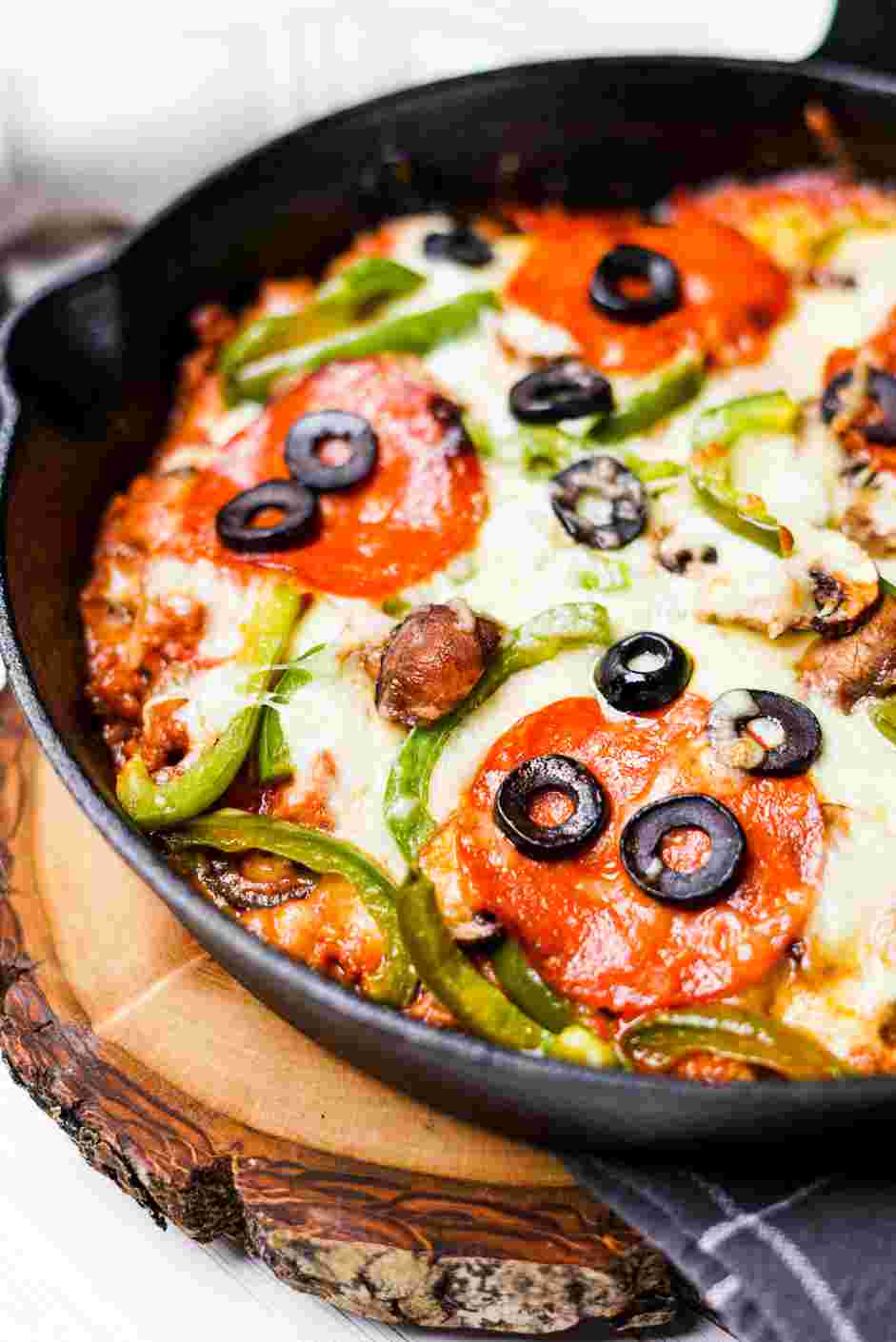 Crustless Pizza Recipe: 
Bake the crustless pizza for 15-20 minutes, until the vegetables are tender and the cheese is melted.